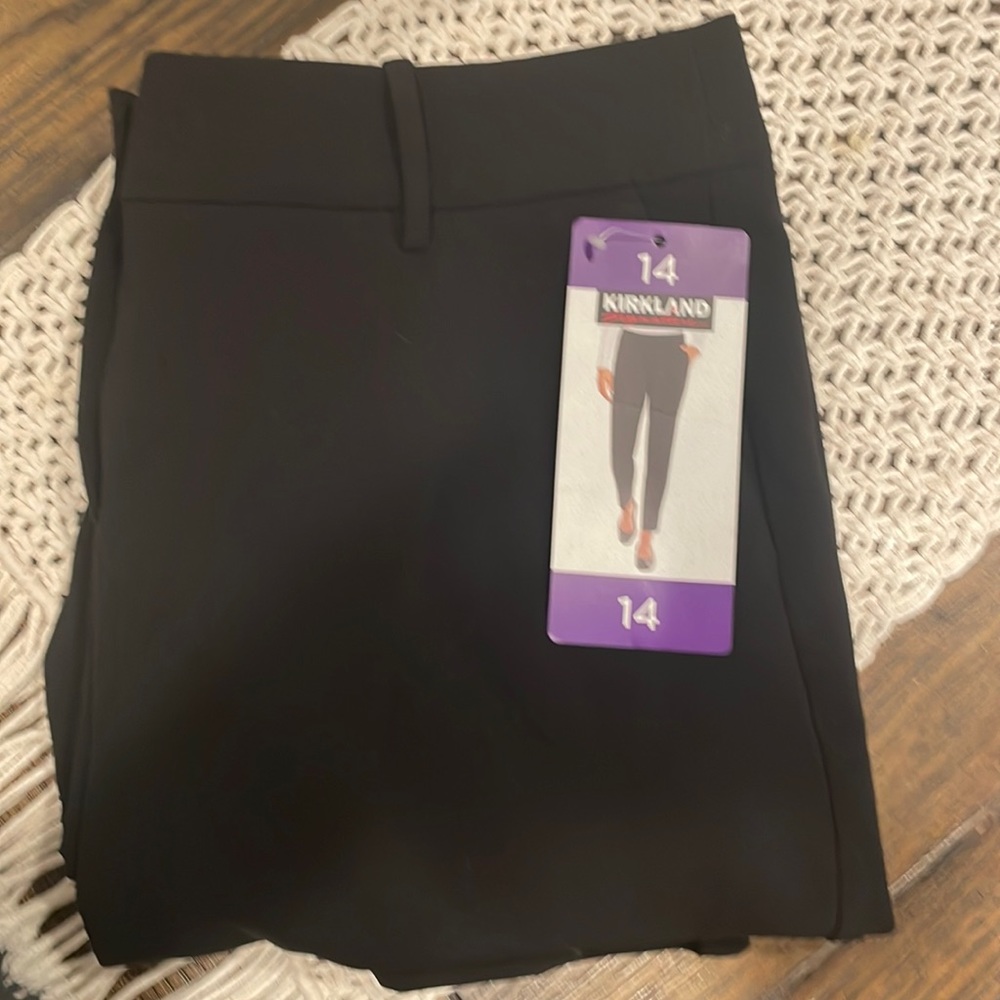 NWT Black Ankle Pant